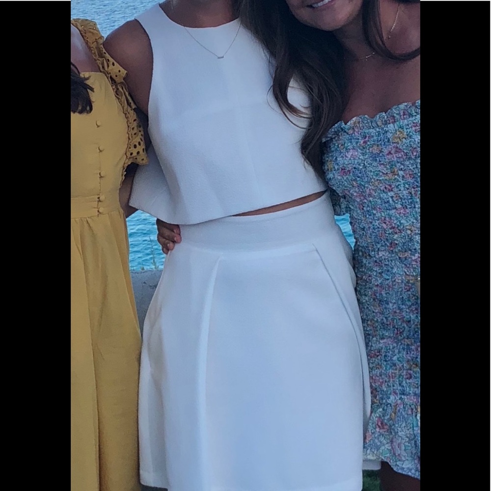 Black Halo Sanibel White Skirt and Crop Top Set